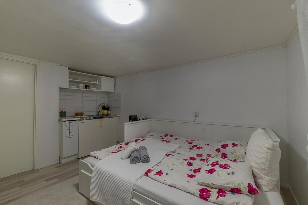 Skogsstuga i Bassholma Villa Munka-Ljungby Exteriör bild