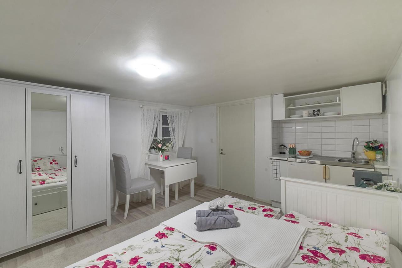 Skogsstuga i Bassholma Villa Munka-Ljungby Exteriör bild