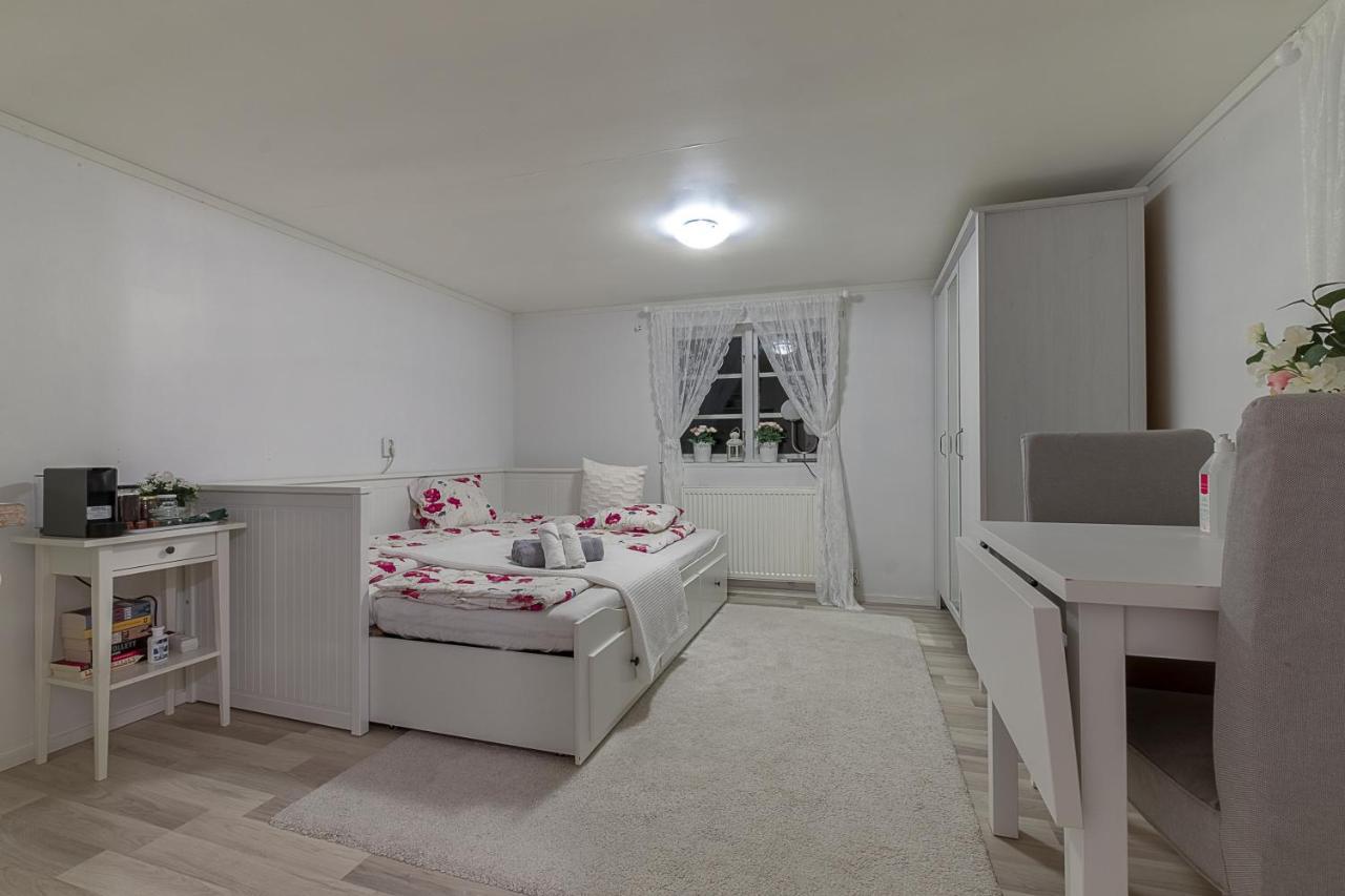 Skogsstuga i Bassholma Villa Munka-Ljungby Exteriör bild